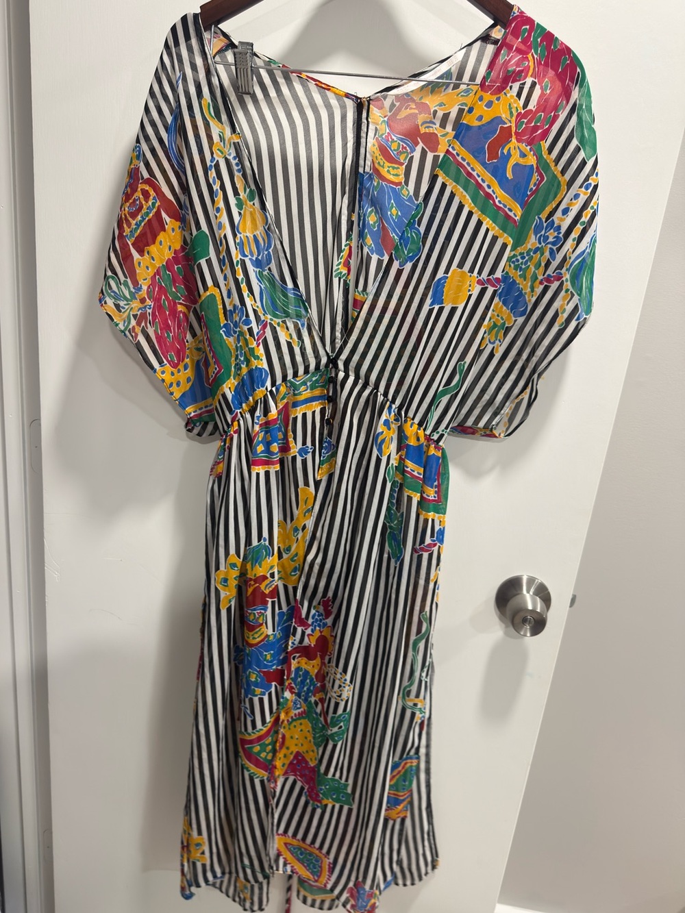 ZARA Abstract Retro Resortwear Dress Coverup White Lotus Vacation Vibe